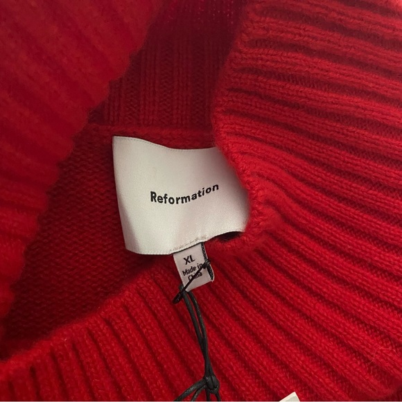 REFORMATION Brooke Cashmere Cropped Turtleneck Red - Size XL NWT - Picture 10 of 12